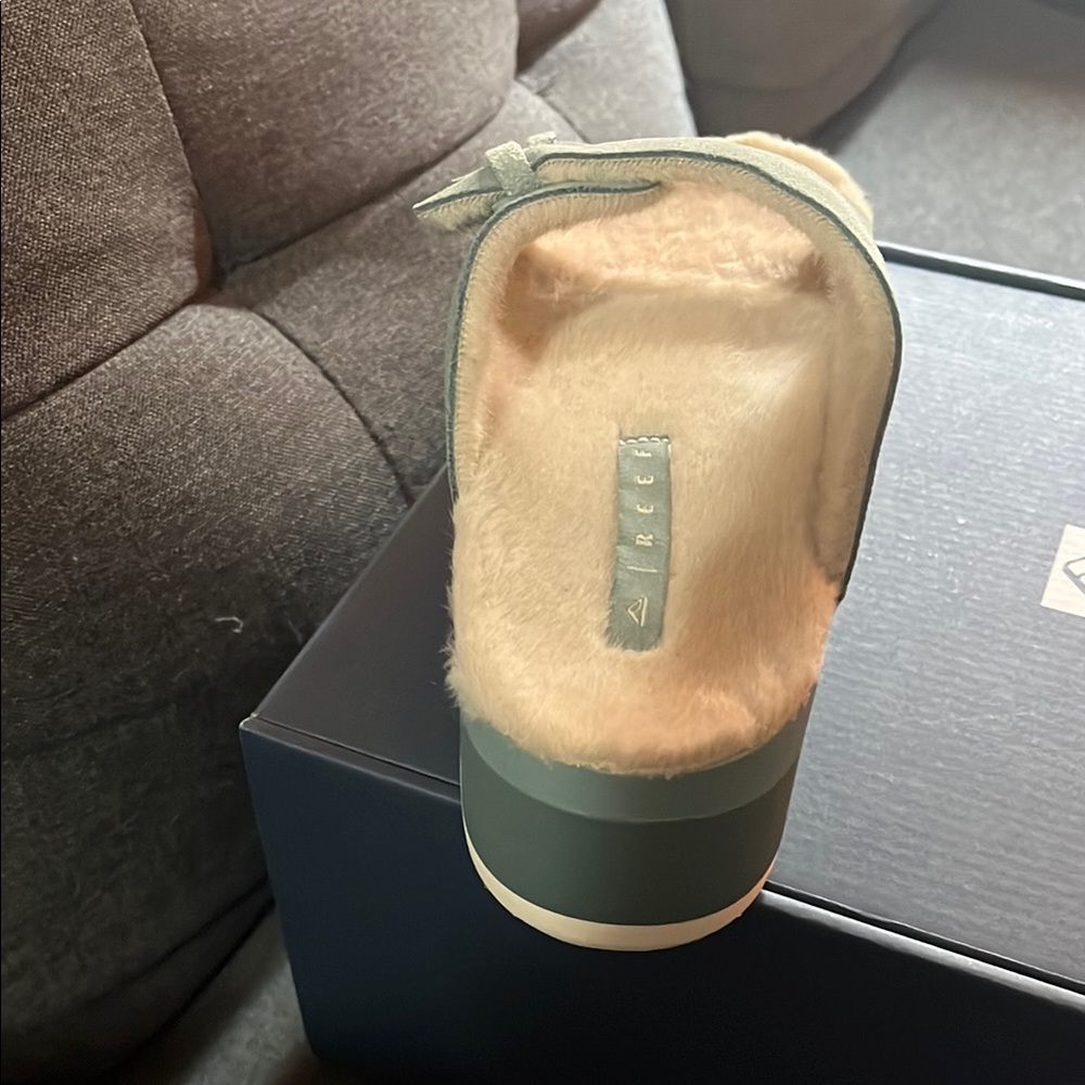 Reef Green Platform Sandals - Picture 3 of 6